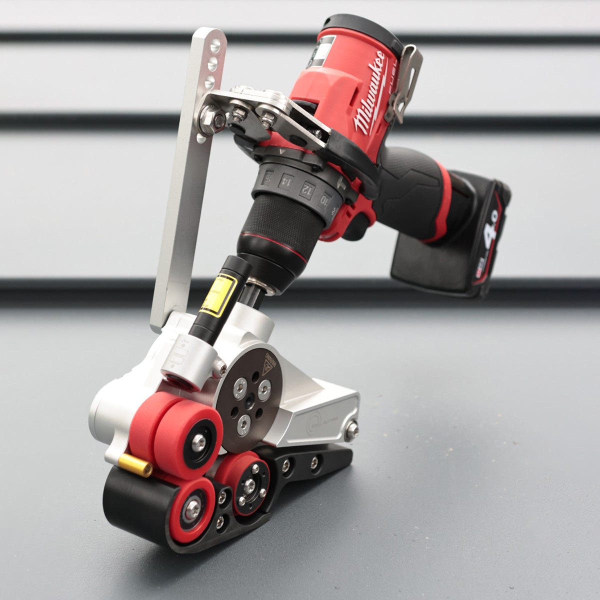 Roll Cutter  –  Präzisions Schneidaufsatz für Akku Bohrmaschinen